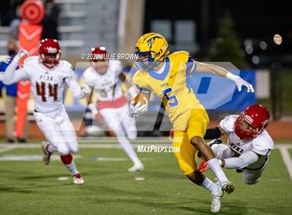 Thumbnail 2 in Pike vs Carmel (IHSAA 4A Sectional Semifinal) photogallery.