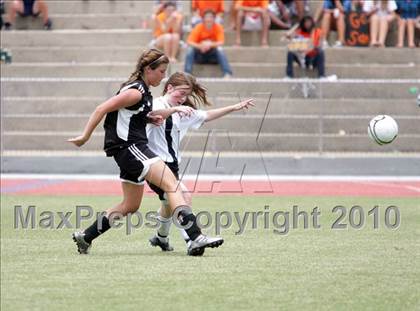 Thumbnail 1 in Southwest Onslow vs Avery County (NCHSAA 1A Final) photogallery.