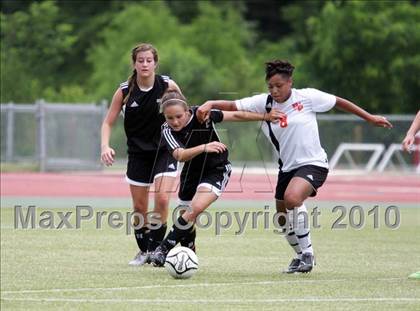 Thumbnail 3 in Southwest Onslow vs Avery County (NCHSAA 1A Final) photogallery.
