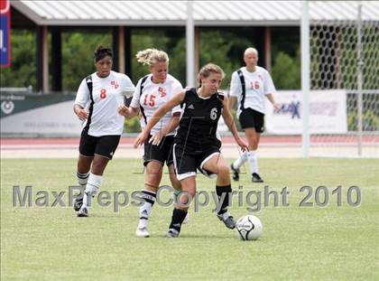 Thumbnail 3 in Southwest Onslow vs Avery County (NCHSAA 1A Final) photogallery.