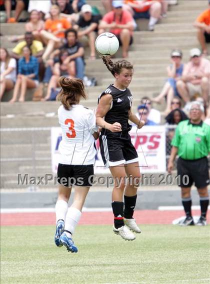 Thumbnail 3 in Southwest Onslow vs Avery County (NCHSAA 1A Final) photogallery.