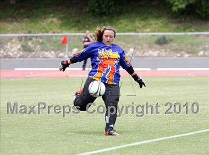 Thumbnail 2 in Southwest Onslow vs Avery County (NCHSAA 1A Final) photogallery.