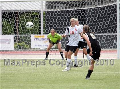 Thumbnail 3 in Southwest Onslow vs Avery County (NCHSAA 1A Final) photogallery.