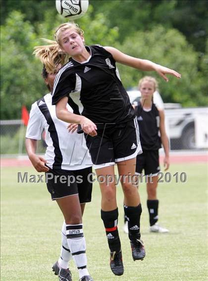 Thumbnail 3 in Southwest Onslow vs Avery County (NCHSAA 1A Final) photogallery.
