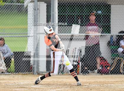 Thumbnail 3 in Illini Bluffs vs. Havana (IHSA 1A Sectional) photogallery.