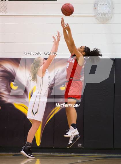 Thumbnail 1 in Mountain Vista vs. Fairview (CHSAA 5A 2nd Round) photogallery.