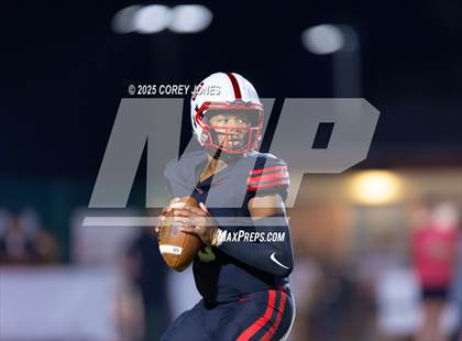 Thumbnail 2 in Carrollton vs Gainesville (MaxPreps Game of the Week) photogallery.