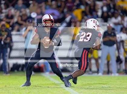 Thumbnail 2 in Carrollton vs Gainesville (MaxPreps Game of the Week) photogallery.