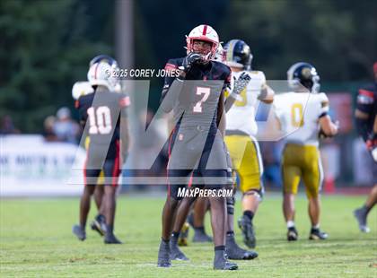 Thumbnail 2 in Carrollton vs Gainesville (MaxPreps Game of the Week) photogallery.
