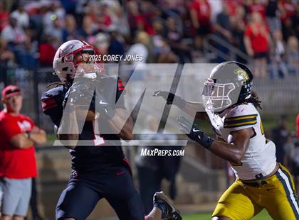 Thumbnail 3 in Carrollton vs Gainesville (MaxPreps Game of the Week) photogallery.