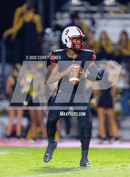 Thumbnail 2 in Carrollton vs Gainesville (MaxPreps Game of the Week) photogallery.
