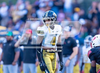 Thumbnail 2 in Carrollton vs Gainesville (MaxPreps Game of the Week) photogallery.