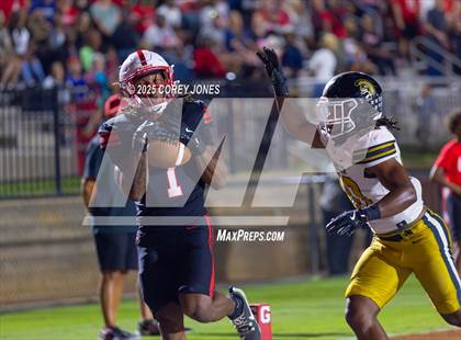 Thumbnail 1 in Carrollton vs Gainesville (MaxPreps Game of the Week) photogallery.