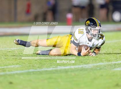 Thumbnail 3 in Carrollton vs Gainesville (MaxPreps Game of the Week) photogallery.