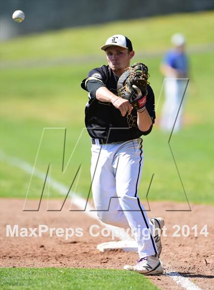 Thumbnail 1 in Darien @ Jonathan Law (CIAC Class L Quarterfinal) photogallery.