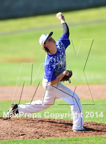 Thumbnail 3 in Darien @ Jonathan Law (CIAC Class L Quarterfinal) photogallery.