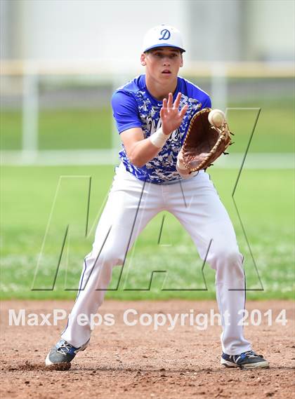 Thumbnail 2 in Darien @ Jonathan Law (CIAC Class L Quarterfinal) photogallery.