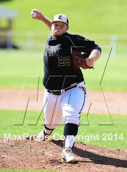 Thumbnail 2 in Darien @ Jonathan Law (CIAC Class L Quarterfinal) photogallery.