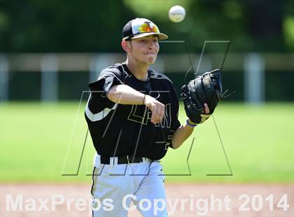 Thumbnail 2 in Darien @ Jonathan Law (CIAC Class L Quarterfinal) photogallery.