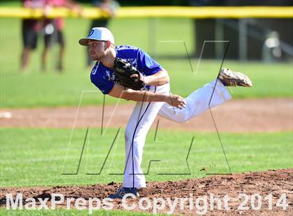 Thumbnail 3 in Darien @ Jonathan Law (CIAC Class L Quarterfinal) photogallery.