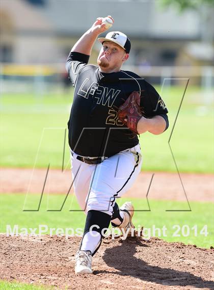 Thumbnail 2 in Darien @ Jonathan Law (CIAC Class L Quarterfinal) photogallery.