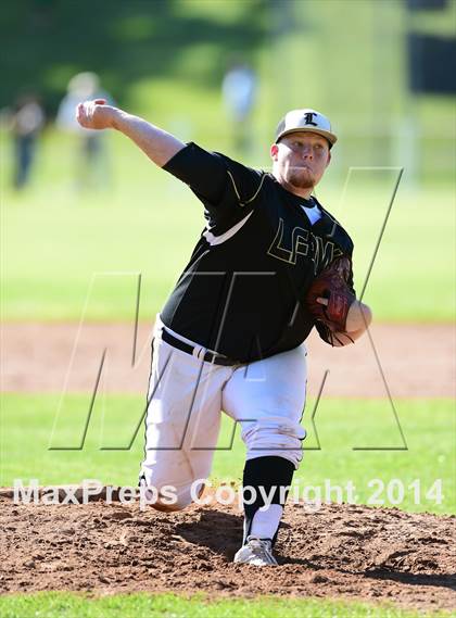 Thumbnail 3 in Darien @ Jonathan Law (CIAC Class L Quarterfinal) photogallery.