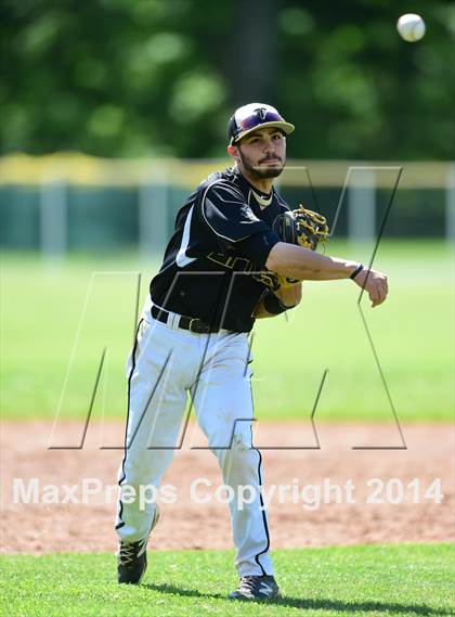 Thumbnail 2 in Darien @ Jonathan Law (CIAC Class L Quarterfinal) photogallery.