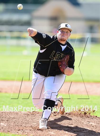 Thumbnail 3 in Darien @ Jonathan Law (CIAC Class L Quarterfinal) photogallery.