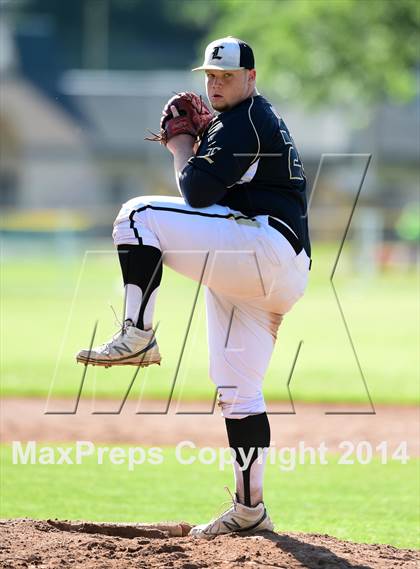 Thumbnail 2 in Darien @ Jonathan Law (CIAC Class L Quarterfinal) photogallery.