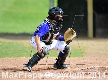 Thumbnail 2 in Darien @ Jonathan Law (CIAC Class L Quarterfinal) photogallery.