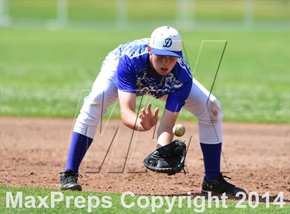 Thumbnail 2 in Darien @ Jonathan Law (CIAC Class L Quarterfinal) photogallery.