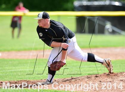 Thumbnail 3 in Darien @ Jonathan Law (CIAC Class L Quarterfinal) photogallery.