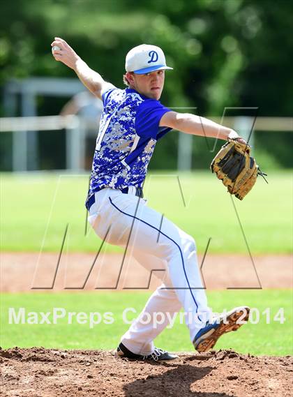 Thumbnail 2 in Darien @ Jonathan Law (CIAC Class L Quarterfinal) photogallery.