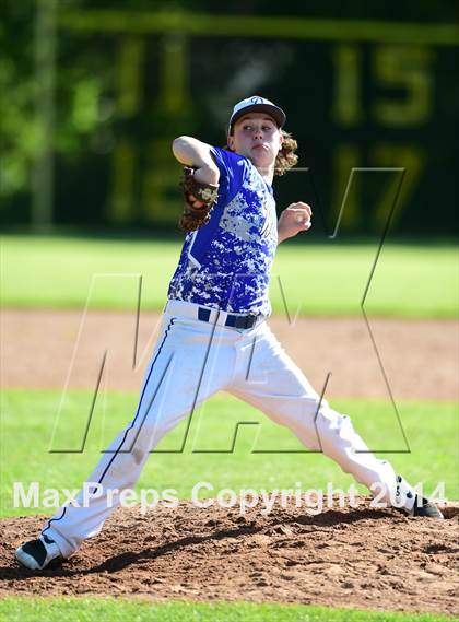 Thumbnail 2 in Darien @ Jonathan Law (CIAC Class L Quarterfinal) photogallery.