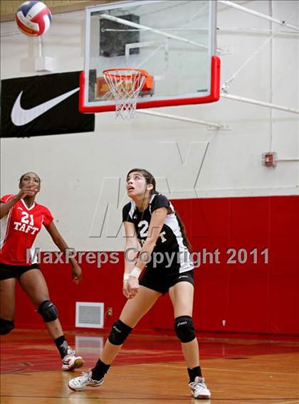 Thumbnail 2 in University @ Taft (CIF LACS Playoffs) photogallery.