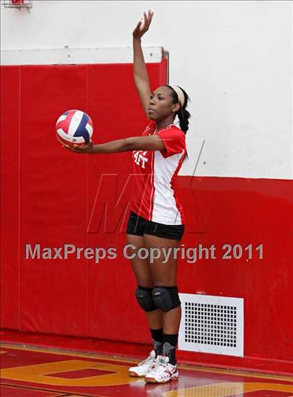 Thumbnail 1 in University @ Taft (CIF LACS Playoffs) photogallery.