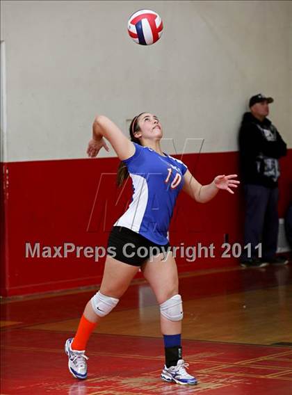 Thumbnail 3 in University @ Taft (CIF LACS Playoffs) photogallery.