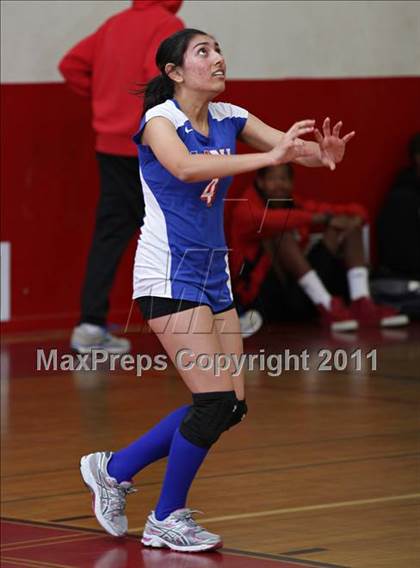 Thumbnail 2 in University @ Taft (CIF LACS Playoffs) photogallery.