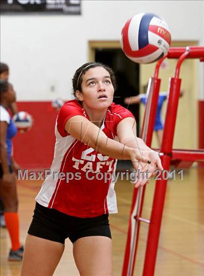 Thumbnail 1 in University @ Taft (CIF LACS Playoffs) photogallery.