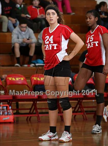 Thumbnail 1 in University @ Taft (CIF LACS Playoffs) photogallery.