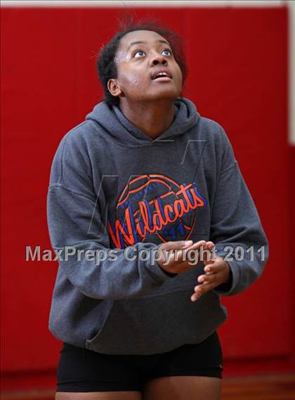 Thumbnail 3 in University @ Taft (CIF LACS Playoffs) photogallery.