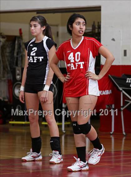 Thumbnail 1 in University @ Taft (CIF LACS Playoffs) photogallery.