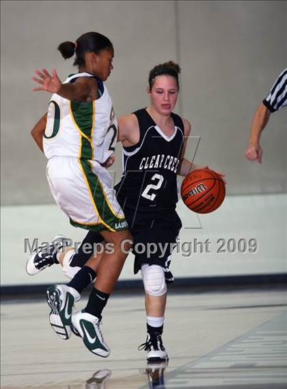 Thumbnail 2 in Clear Creek vs Cy Falls (McDonalds Texas Invitational) photogallery.