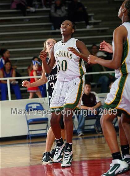 Thumbnail 1 in Clear Creek vs Cy Falls (McDonalds Texas Invitational) photogallery.