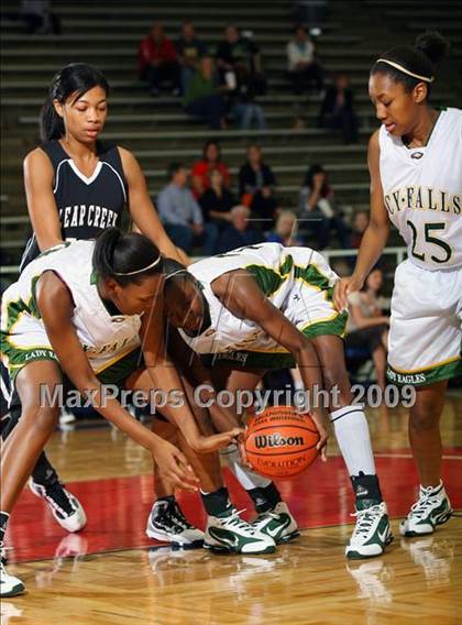 Thumbnail 1 in Clear Creek vs Cy Falls (McDonalds Texas Invitational) photogallery.