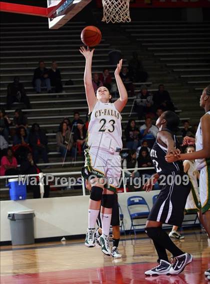 Thumbnail 1 in Clear Creek vs Cy Falls (McDonalds Texas Invitational) photogallery.