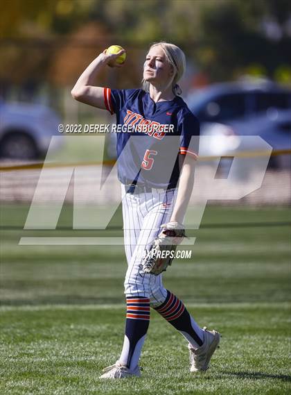 Thumbnail 2 in Fruita Monument vs Legend (CHSAA 5A Sweet 16) photogallery.