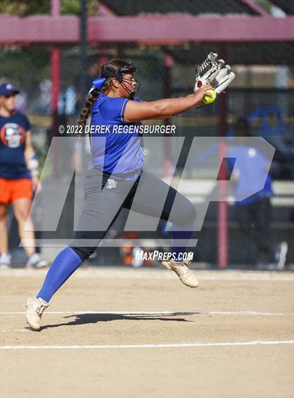 Thumbnail 1 in Fruita Monument vs Legend (CHSAA 5A Sweet 16) photogallery.
