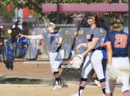 Thumbnail 1 in Fruita Monument vs Legend (CHSAA 5A Sweet 16) photogallery.