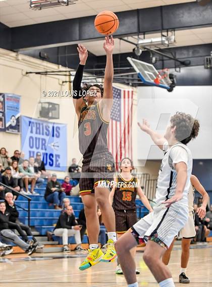Thumbnail 1 in JSerra Catholic vs. Foothill (CDM Beach Bash Tournament) photogallery.